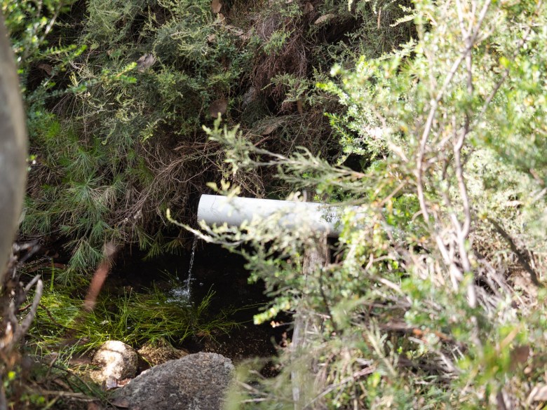 Abastecimiento de agua natural en Mount McLeod