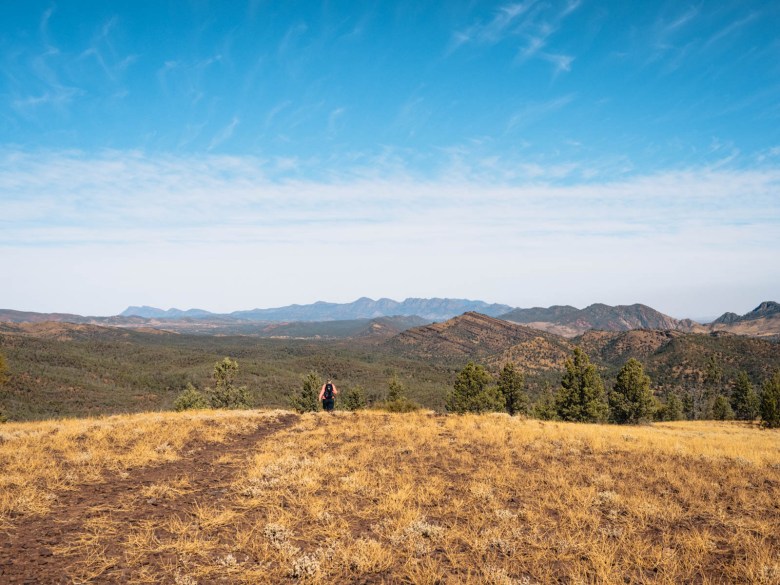 Bajando desde el mirador de Red Hill