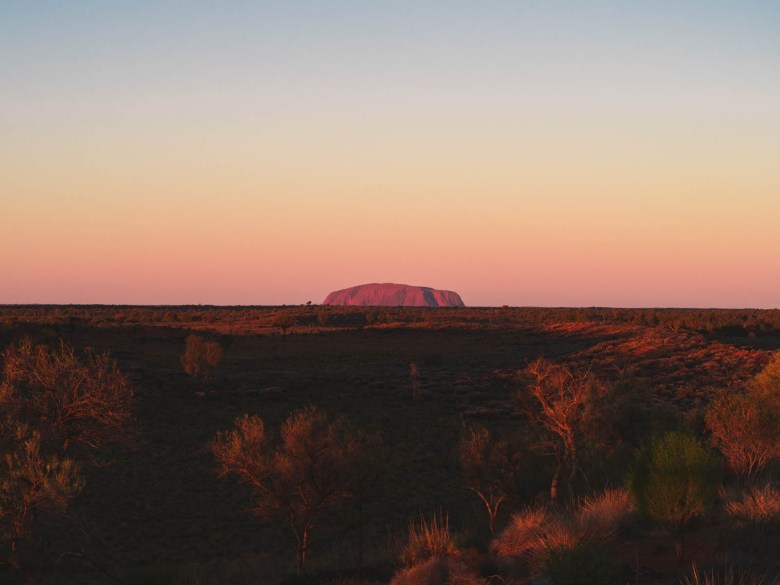 Vista desde la plataforma Kata Tjuta Viewing Sunrise