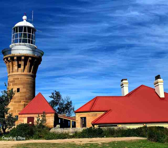 Faro de Barrenjoey con la cabaña de su guardián